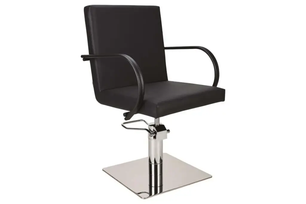 Piek salon chair in matte black with silver or gold base